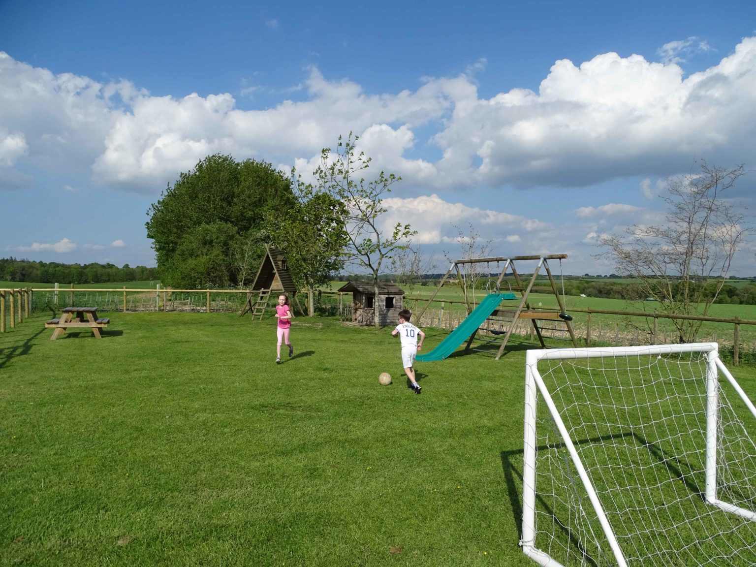 Review of Folly Farm Campsite in Winchester - Travelbetter