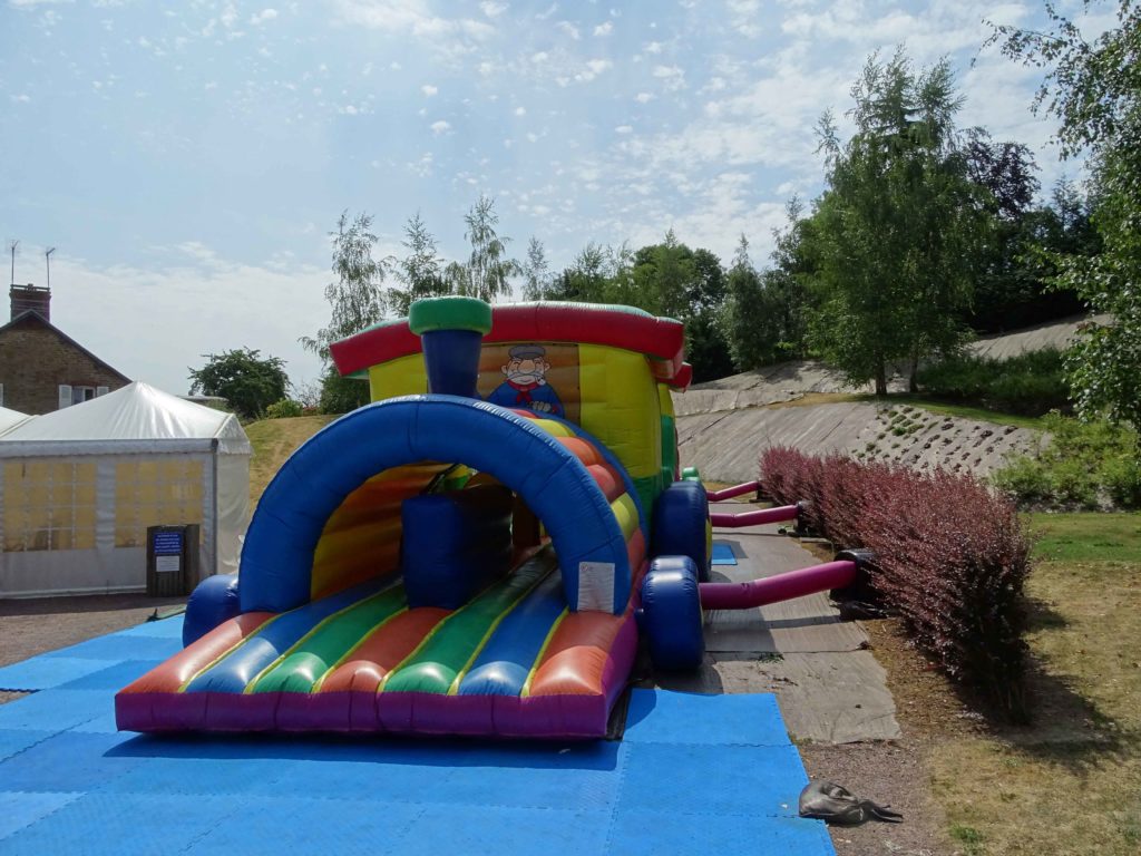 Inflatable-Bouncy-Train-Clecy