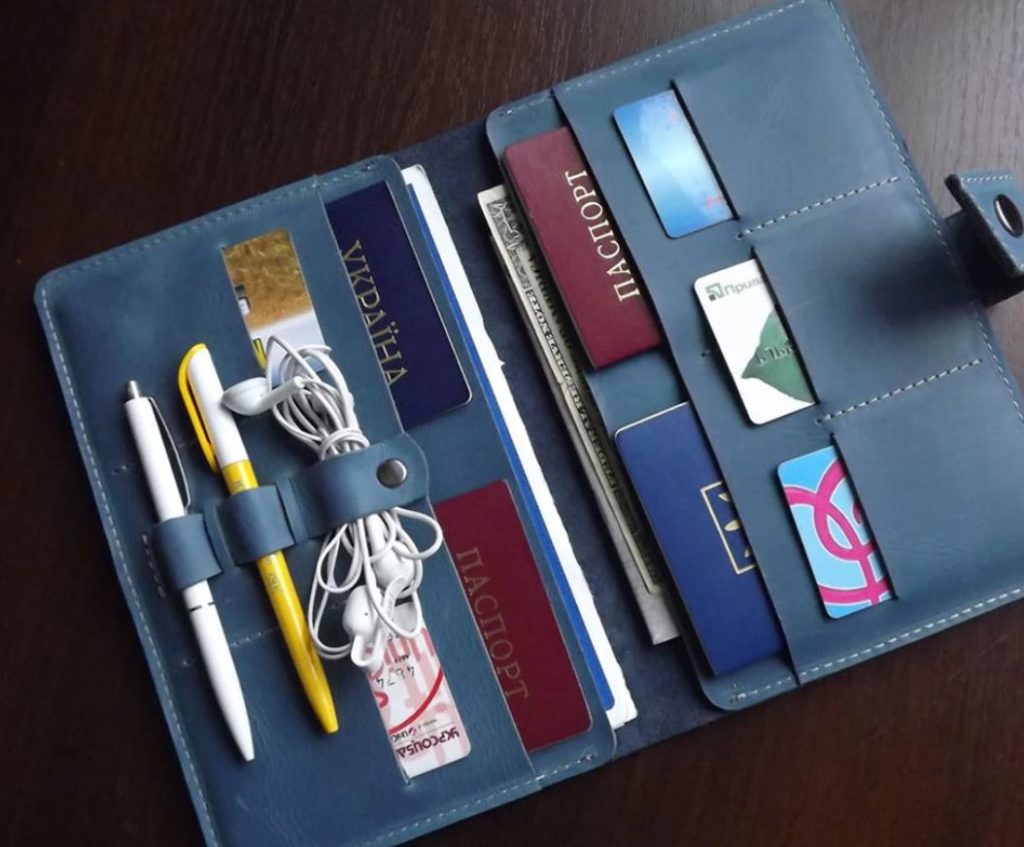 large-family-travel-wallet